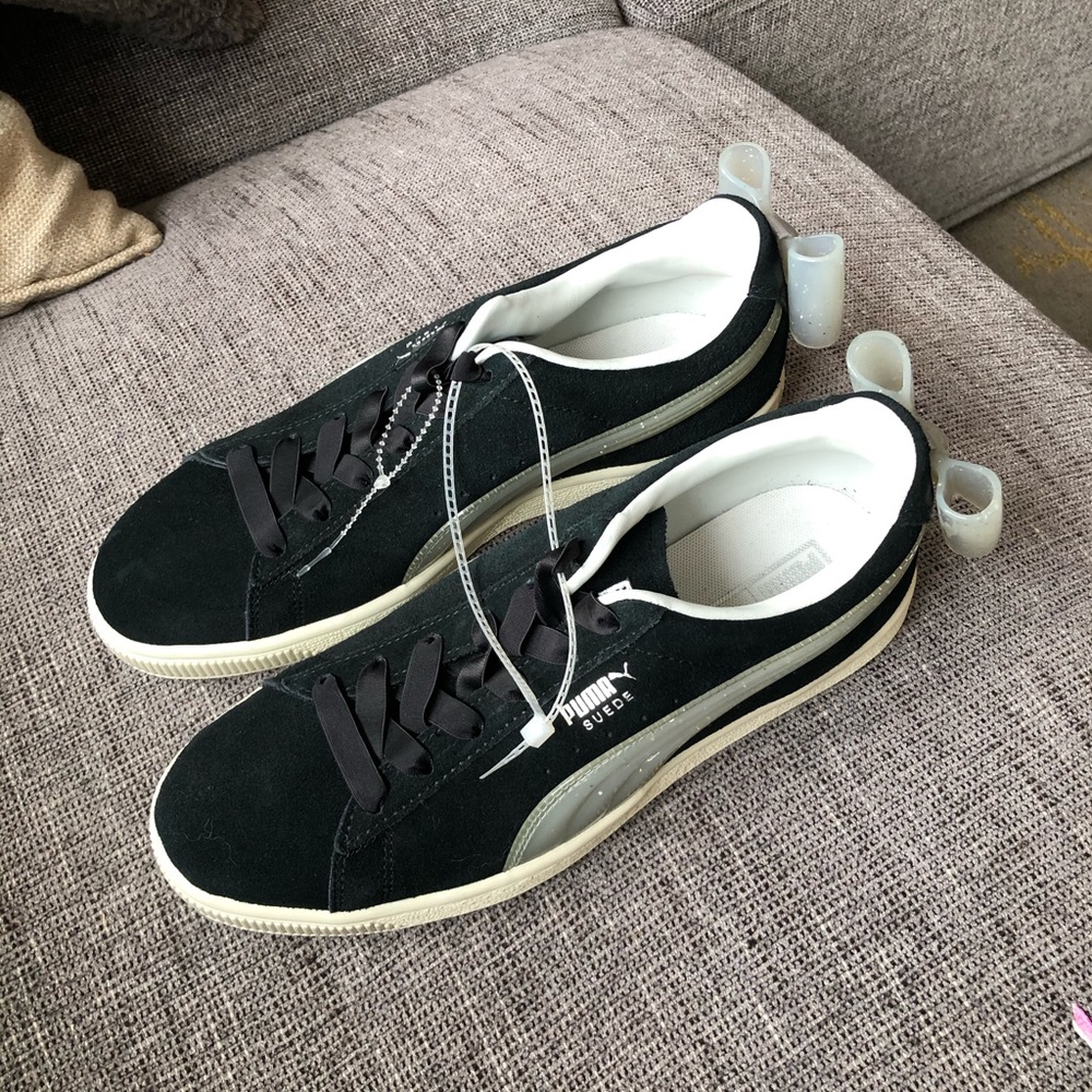 NWT Puma suede classic black jelly bow sneakers